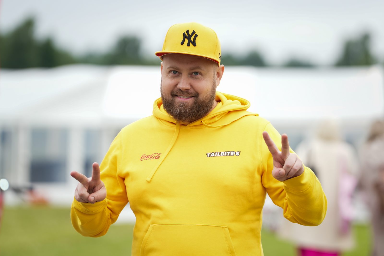 Tõnis-Denis TAILBITE’Si kollases pusas festivalil