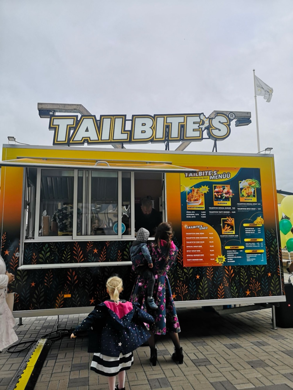 Фудтрак TAILBITE’S® у Lõunakeskus в Тарту в день открытия